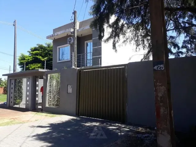 Imagem: Sobrado com Móveis Planejados À Venda