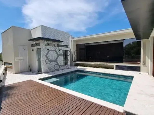 Imagem: Casa com 04 Suítes para Venda Condomínio