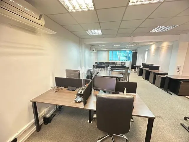 Imagem 2: Andar Corporativo - 165M2 - Mobiliado - 04 Bwc