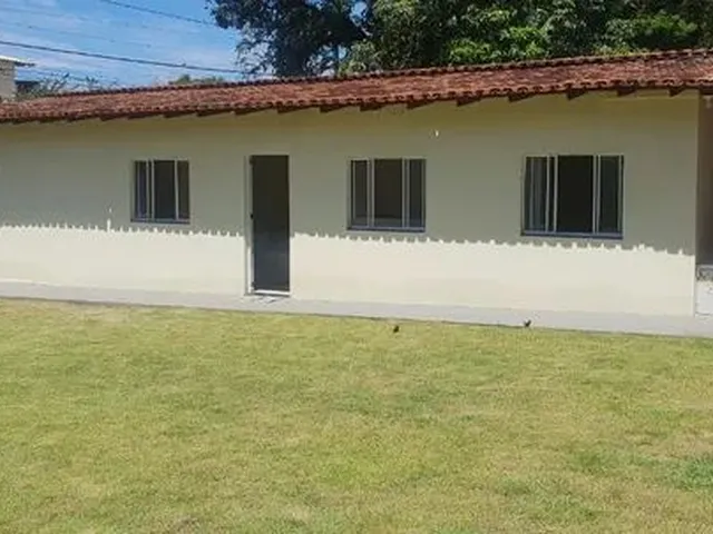 Imagem: Casa Perto da Praia com Quintal Amplo em