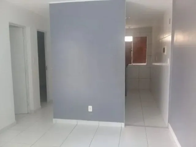 Imagem: O apartamento possui 2 Dormitórios, 1 Banheiro, 1 Vaga na