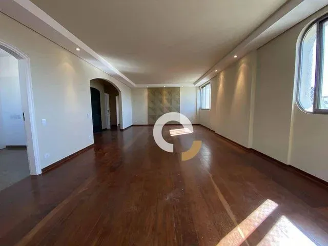Imagem: Apartamento com 4 Dormitórios para Alugar
