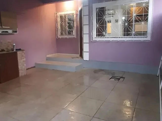 Imagem: Casa Ampla Germinada com Sala Comercial