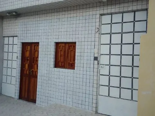Imagem: A casa possui 2 Dormitórios, 1 Banheiro, 60m² de Área e