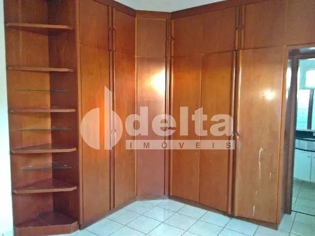 Imagem 5: Casa para Aluguel, 3 Quartos, 3 Suítes, 4 Vagas, Morada da Colina - Uberlândia/Mg