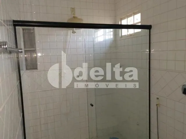 Imagem 10: Casa para Aluguel, 3 Quartos, 3 Suítes, 4 Vagas, Morada da Colina - Uberlândia/Mg