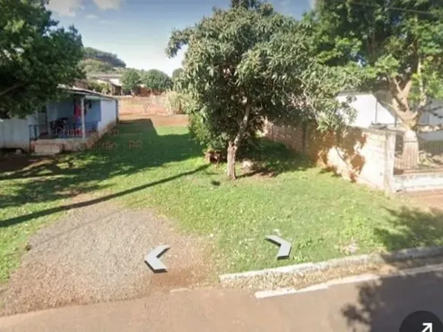 Imagem: A casa possui 2 Dormitórios, 1 Banheiro, 360m² de Área e