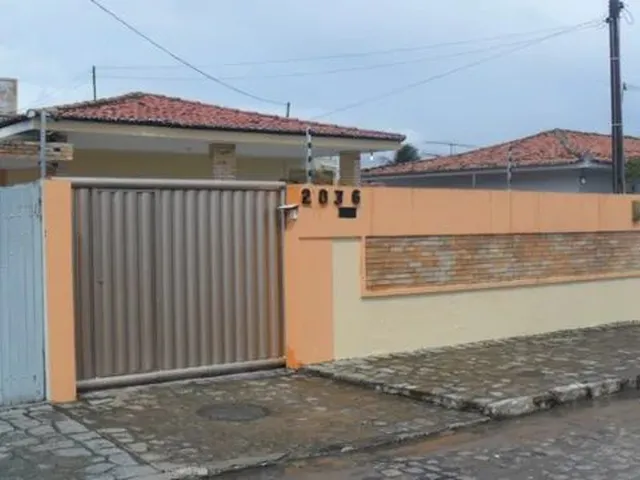 Imagem: Casa no Cristo Redentor