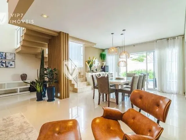 Imagem: Casa com 4 Dormitórios À Venda, 251 M²