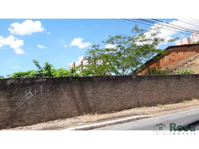 Imagem 8: Oportunidade Estratégica no Centro de Cuiabá: Terreno com 1.944 m2 e Duas Frentes