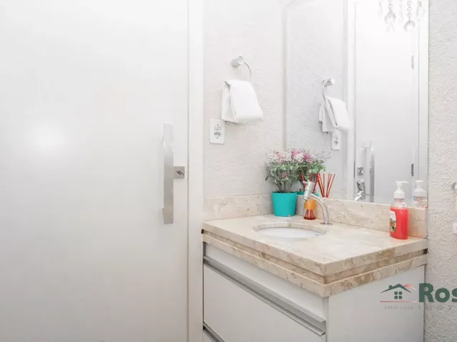 Imagem 10: Sobrado à Venda, com 3 Quarto(s) sendo 2 suítes, no Bairro Santa Rosa, próximo ao