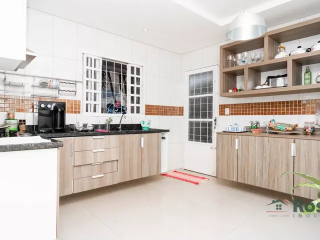 Imagem 11: Sobrado à Venda, com 3 Quarto(s) sendo 2 suítes, no Bairro Santa Rosa, próximo ao