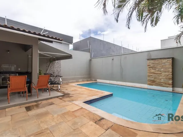 Imagem 4: Sobrado à Venda, com 3 Quarto(s) sendo 2 suítes, no Bairro Santa Rosa, próximo ao