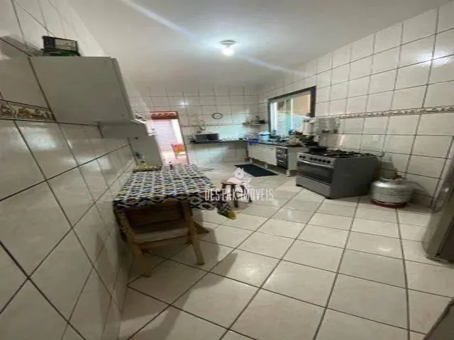 Imagem: Casa com 3 Dormitórios À Venda por R$