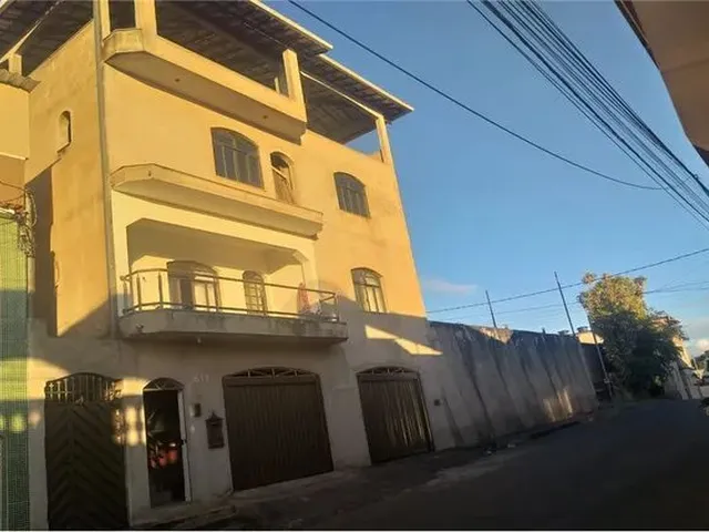 Imagem: Casa com Lote de Esquina a Venda na santa
