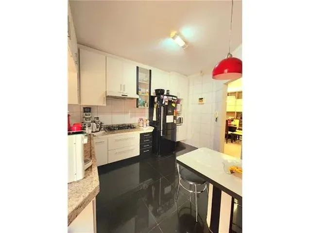 Imagem: Linda Casa, Rica em Armários e com Projeto
