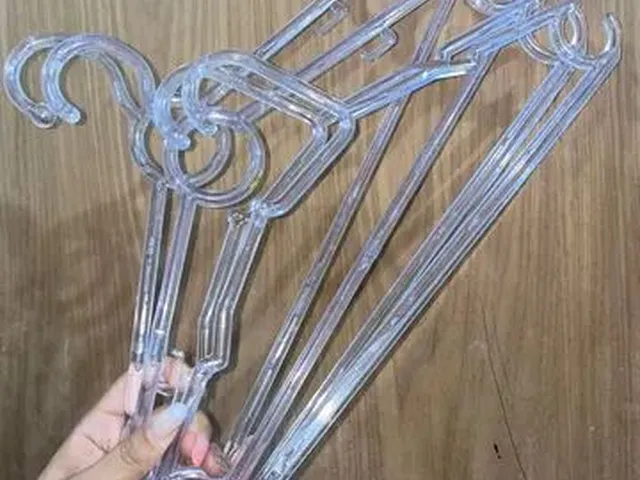 Imagem 1: Cabide de Acrílico