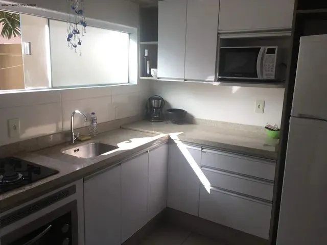 Imagem 4: Novidade Aluguel Anual Casa Triplex Mobiliada 02 Quartos e 01 Mezanino - Condomínio Fecha