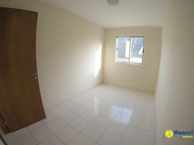 Imagem 6: Apartamento com 2 Quartos para Alugar por R$ 1100.00, 75.00 M2 - Hauer - Curitiba/Pr