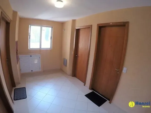Imagem 9: Apartamento com 2 Quartos para Alugar por R$ 1100.00, 75.00 M2 - Hauer - Curitiba/Pr