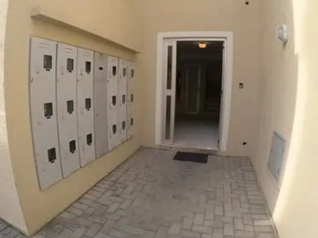 Imagem 4: Apartamento com 2 Quartos para Alugar por R$ 1100.00, 75.00 M2 - Hauer - Curitiba/Pr