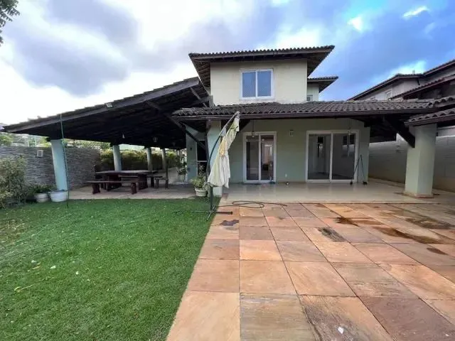 Imagem: Casa Ampla Completamente Reformada para
