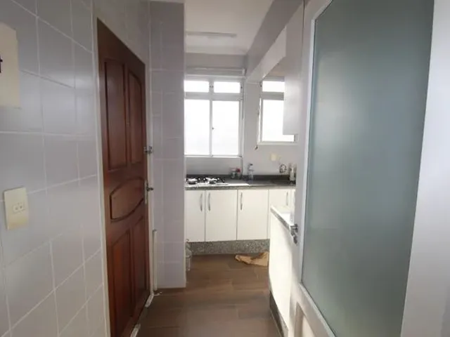 Imagem 2: Apartamento para Venda com 62 Metros Quadrados com 2 Quartos em Centro - Florianópolis