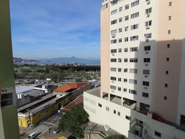 Imagem 10: Apartamento para Venda com 62 Metros Quadrados com 2 Quartos em Centro - Florianópolis