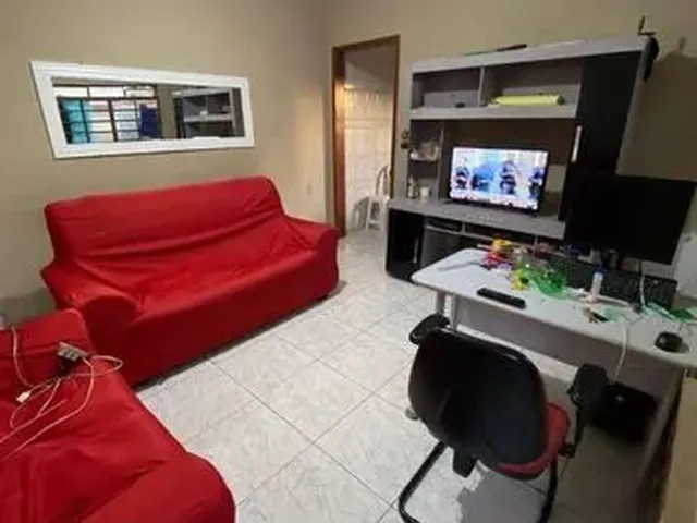Imagem: Casa com 3 Quartos À Venda por R$ 300.000