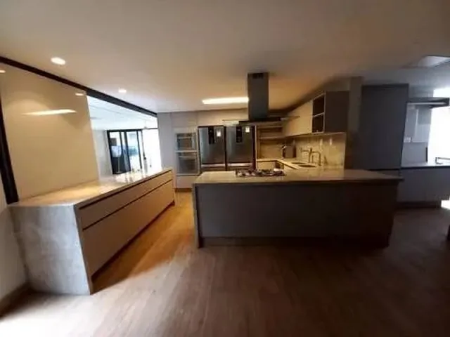 Imagem: Casa para Venda com 4 Quartos em Campeche