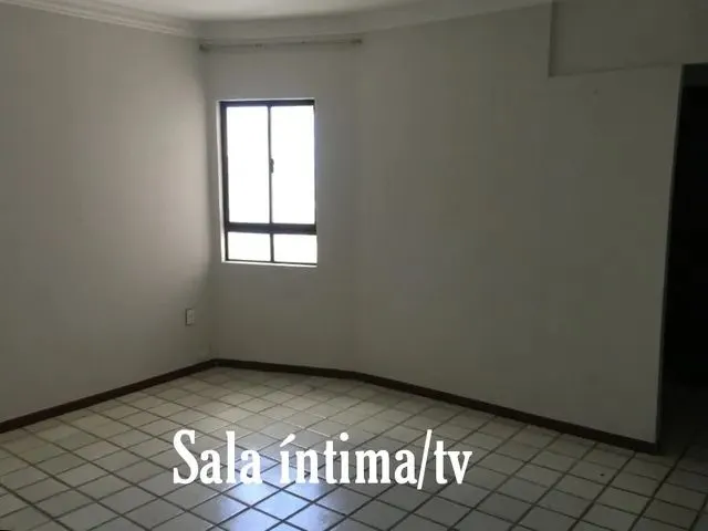 Imagem 7: Edifício Cláudio Machado em Petrópolis - Apartamento com 4 Suítes