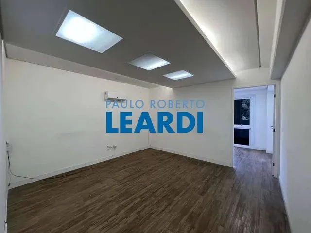 Imagem: Conj. Comercial - Lageadinho - Sp