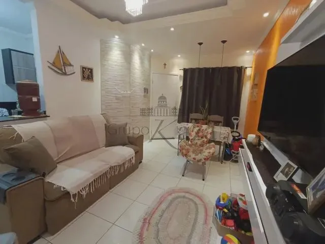 Imagem: A casa possui 3 Dormitórios, 3 Banheiros, 1 Vaga na
