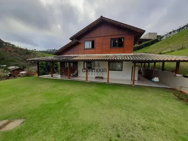 Imagem: Casa À Venda, 4 Quartos, 1 Suíte, 5 Vagas