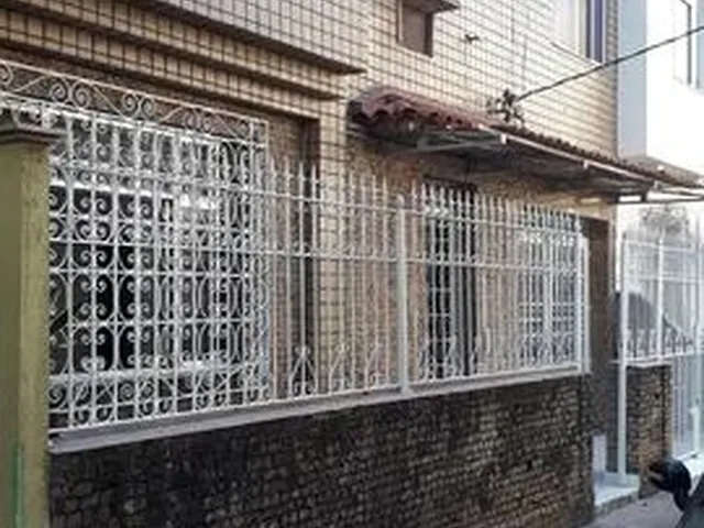 Imagem 1: Sobrado Reformado / 162 M / Rua Arborizada Sossegada / 3 Quartos / Hidromassagem