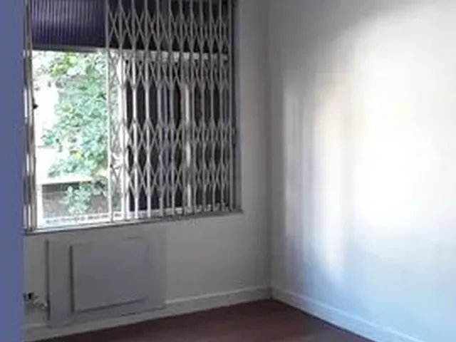 Imagem 3: Sobrado Reformado / 162 M / Rua Arborizada Sossegada / 3 Quartos / Hidromassagem