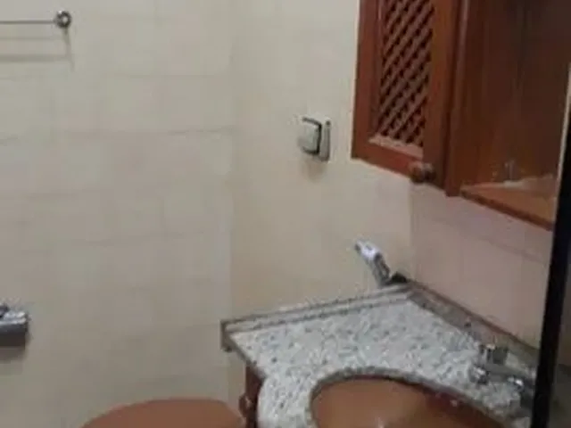 Imagem 6: Sobrado Reformado / 162 M / Rua Arborizada Sossegada / 3 Quartos / Hidromassagem