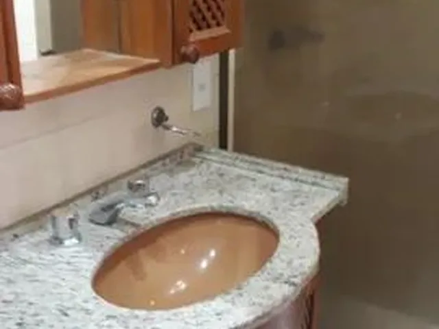 Imagem 16: Sobrado Reformado / 162 M / Rua Arborizada Sossegada / 3 Quartos / Hidromassagem