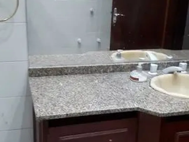 Imagem 12: Sobrado Reformado / 162 M / Rua Arborizada Sossegada / 3 Quartos / Hidromassagem