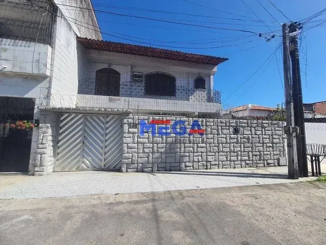 Imagem: Casa com 5 Quartos no Jardim América