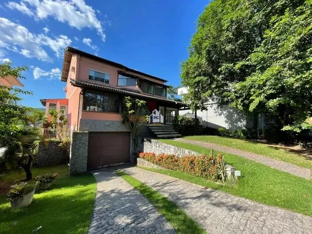 Imagem: Casa com 4 Quartos (2 Suítes) - Piratininga