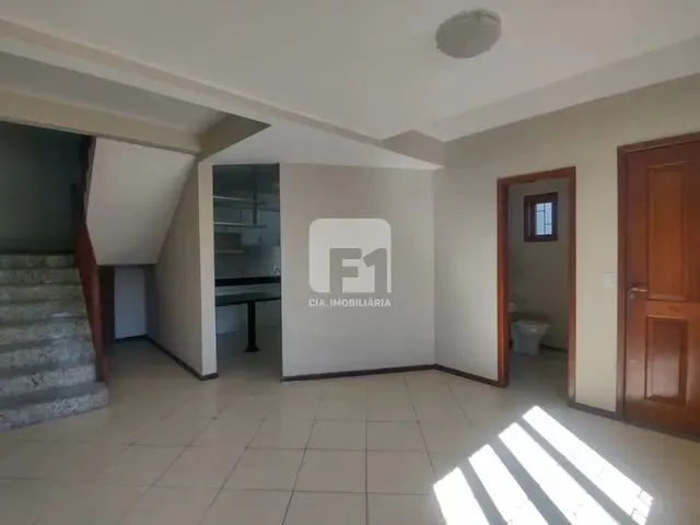 Imagem: Casa de 3 Dormitórios no Bairro santa Mônica