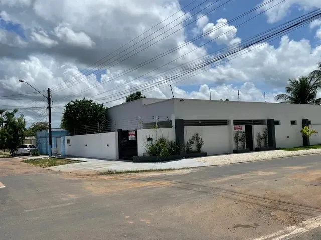 Imagem: Encantadora Casa de Alto Padrão em Localização