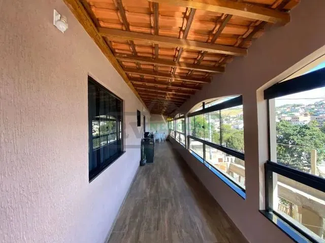 Imagem 4: Adi Ótima Casa Documentada com Acabamento de Alto Padrão