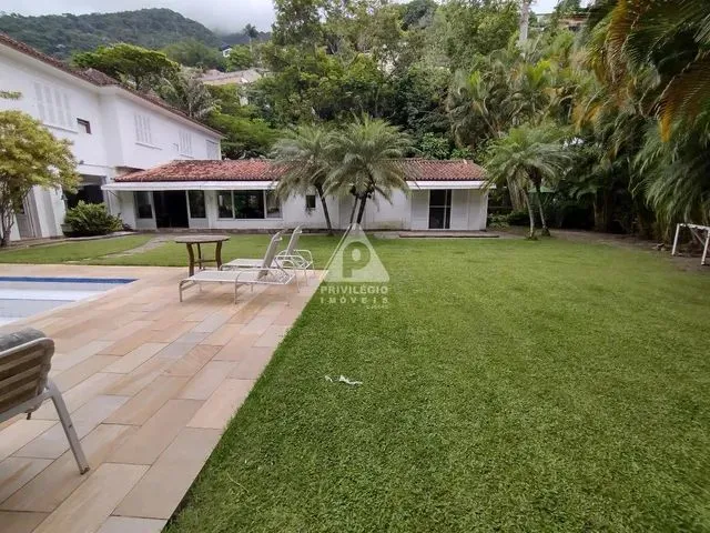 Imagem: Casa À Venda, 4 Quartos, 1 Suíte, São