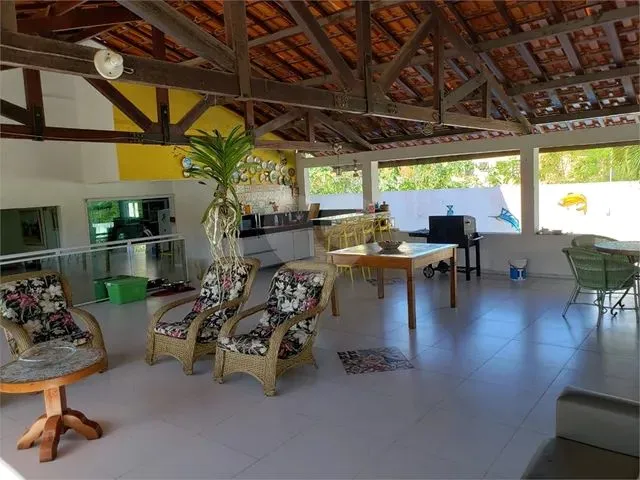 Imagem: Casa Triplex Bem Localizada, com Lazer