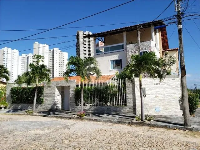 Imagem 13: Casa Triplex Bem Localizada , com Lazer e Bem Próximo a Faculdade Fanor