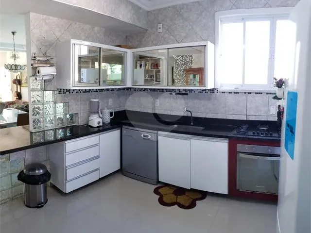 Imagem 10: Casa Triplex Bem Localizada , com Lazer e Bem Próximo a Faculdade Fanor