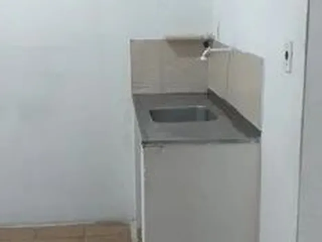 Imagem 6: 2/4 no Final de Linha Capelinha de São Caetano, com Varanda, 1 Andar Vista P Suburbana