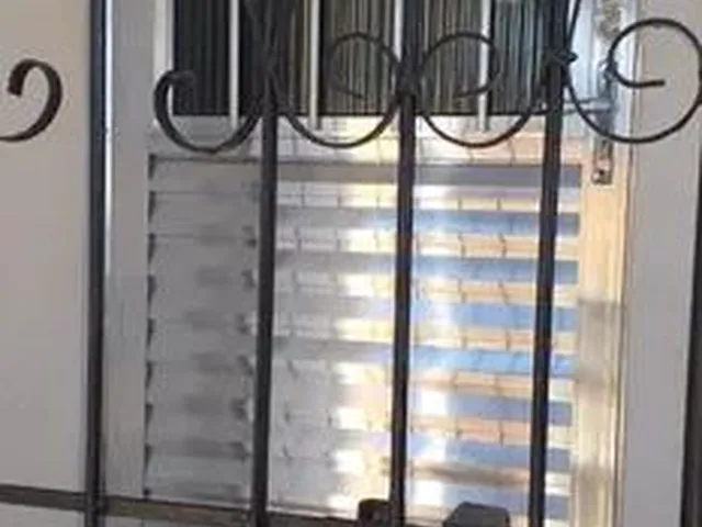 Imagem 11: 2/4 no Final de Linha Capelinha de São Caetano, com Varanda, 1 Andar Vista P Suburbana